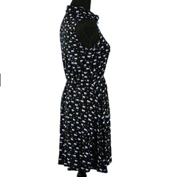 Allegra K - Women's Cat Printed, Half Placket, Knee Length Sleeveless Dress - Picture 3 of 5